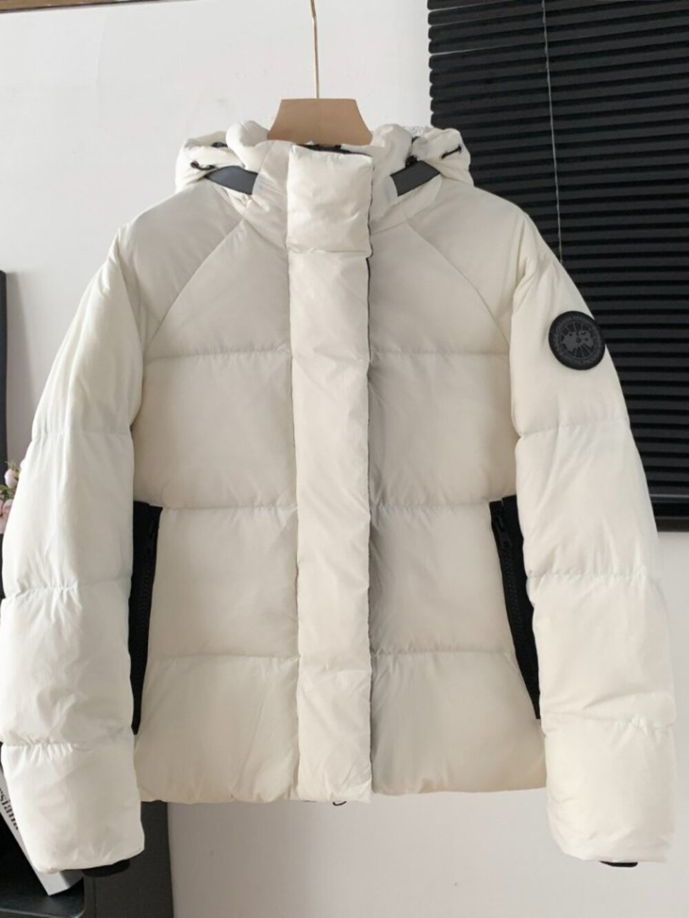 White Puffer Down Jacket Hooded Black Logo